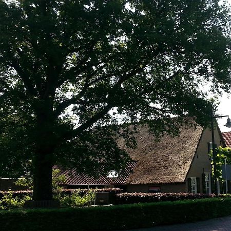 B & B De Pimpelmees 's-Gravenmoer ภายนอก รูปภาพ