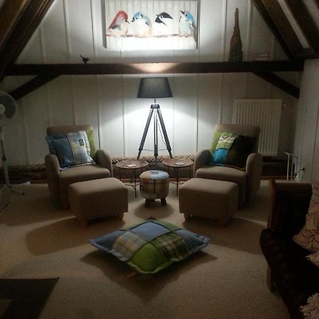 B & B De Pimpelmees 's-Gravenmoer ภายนอก รูปภาพ