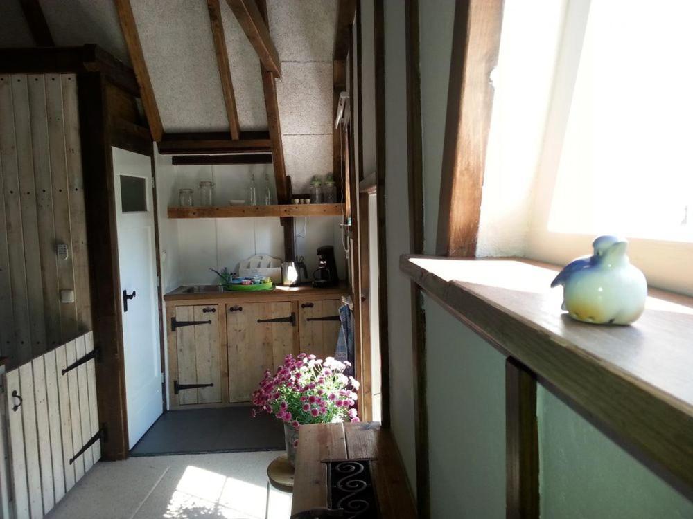 B & B De Pimpelmees 's-Gravenmoer ภายนอก รูปภาพ